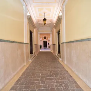 Sacconi Palace Bed & Breakfast